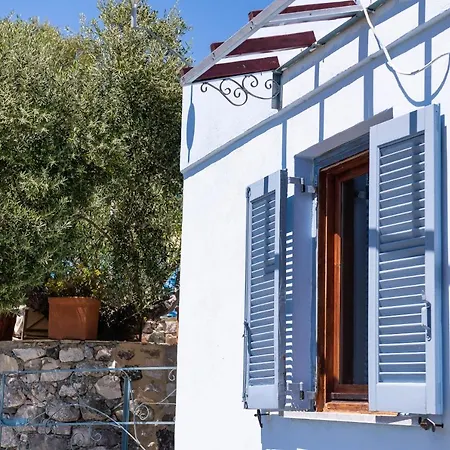 Sarakinas Residences