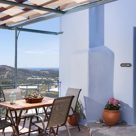 Sarakinas Residences *